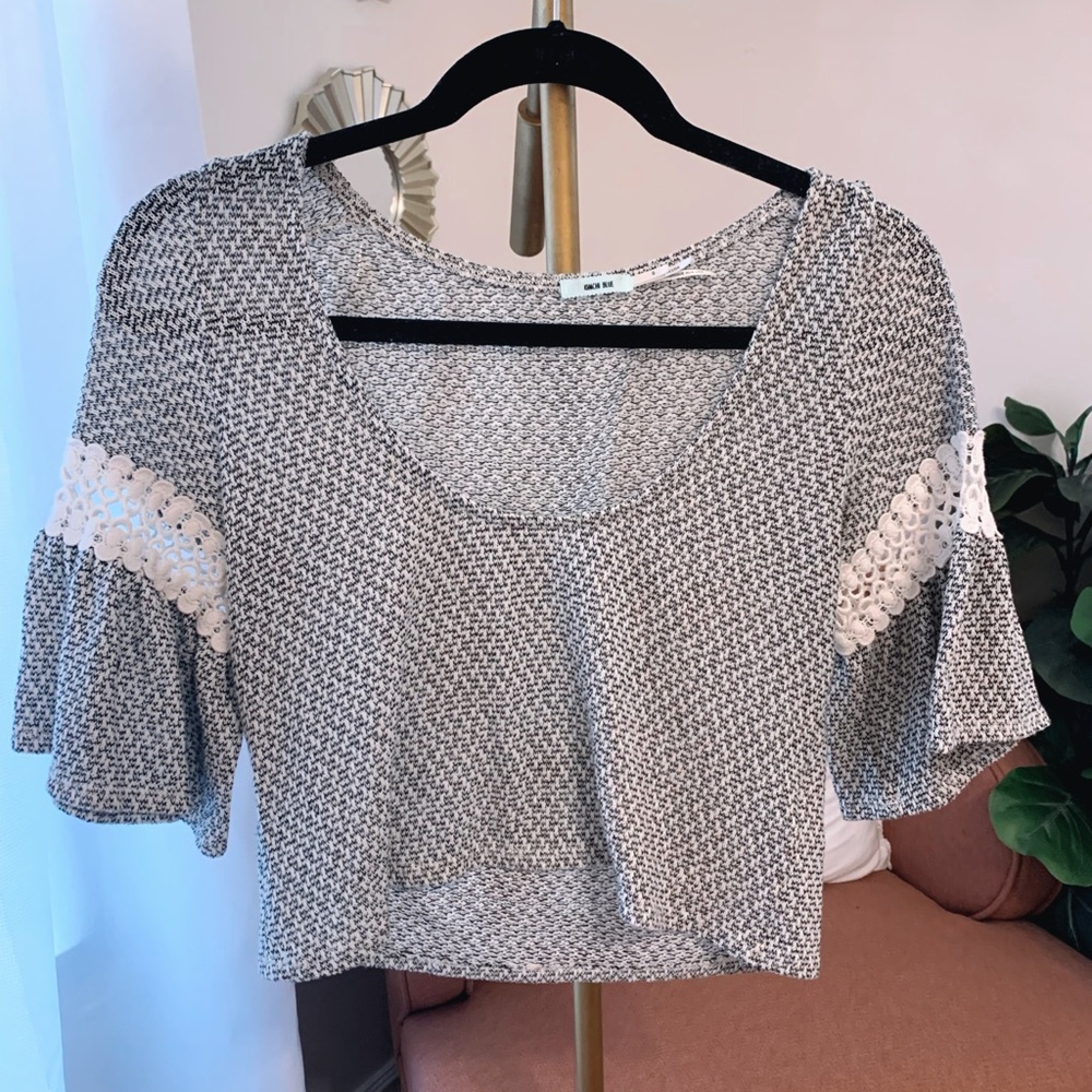 Bell sleeve crop top!